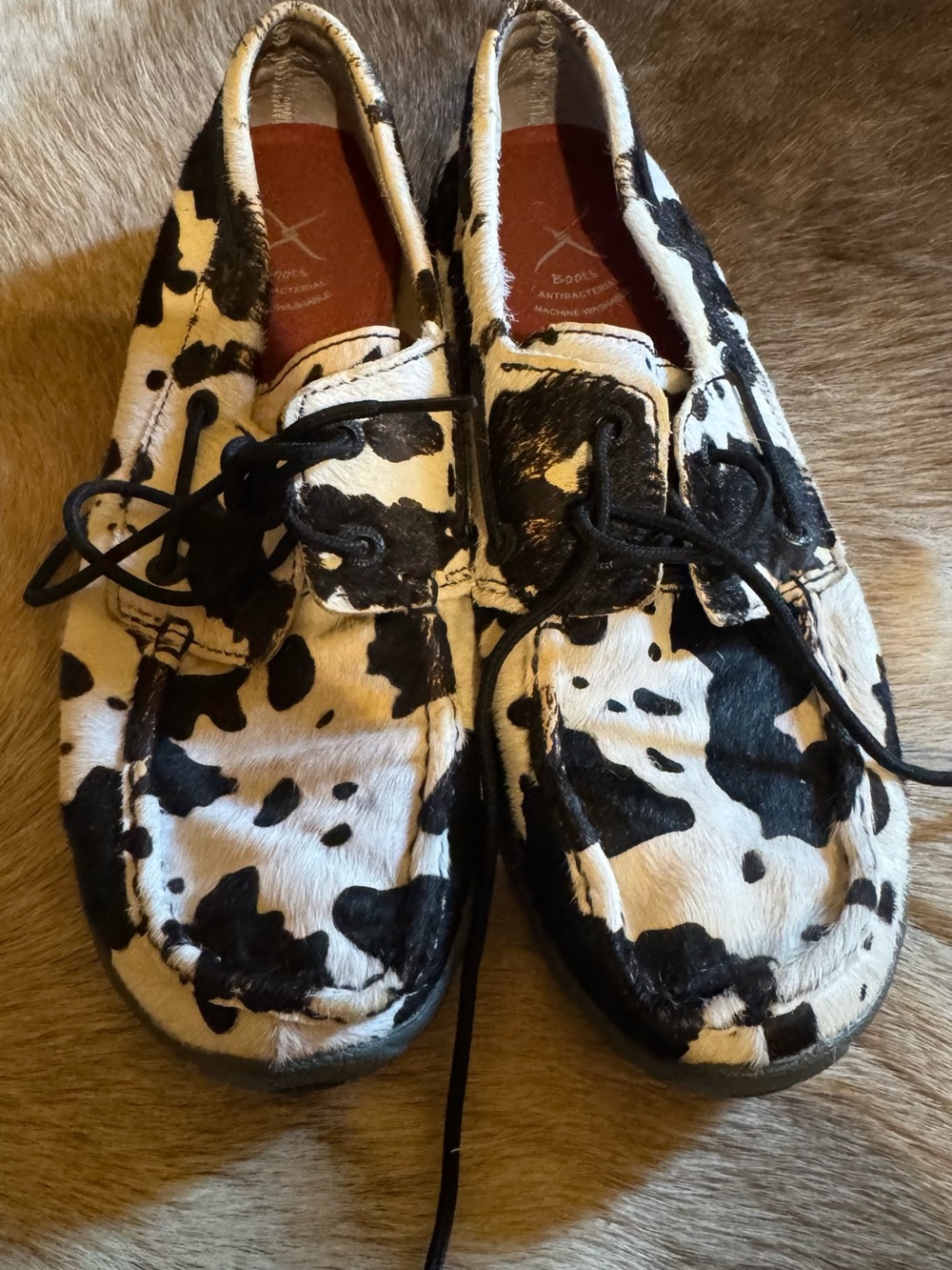 Womens Cowprint Driving Moccasins - Black & White
